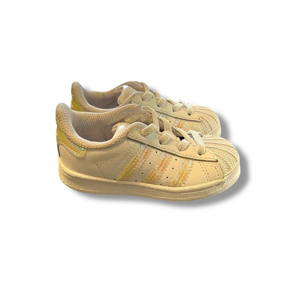 Adidas Superstar Sneakers Kids Size 6K Cream Yellow Stripes Low Top Casual Shoes